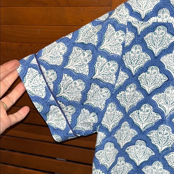 Adorable Roller Rabbit Blue and White Pajama Set - Picture 9 of 15